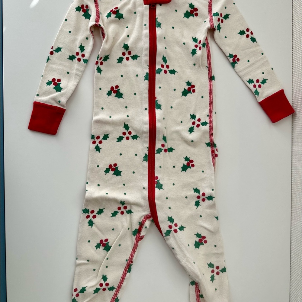 Hanna Andersson Holly Berry Zip Sleeper